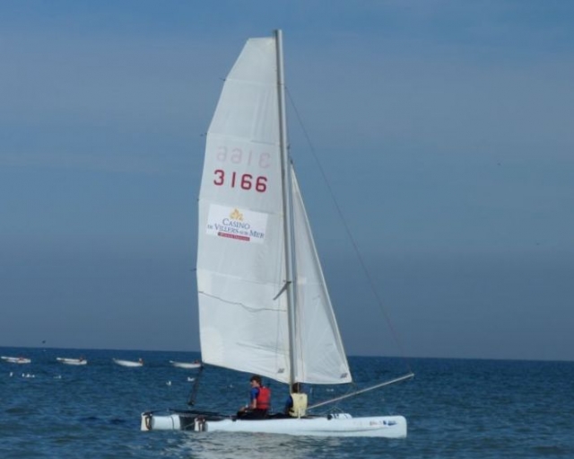  Alquiler de catamarán para adultos o niños